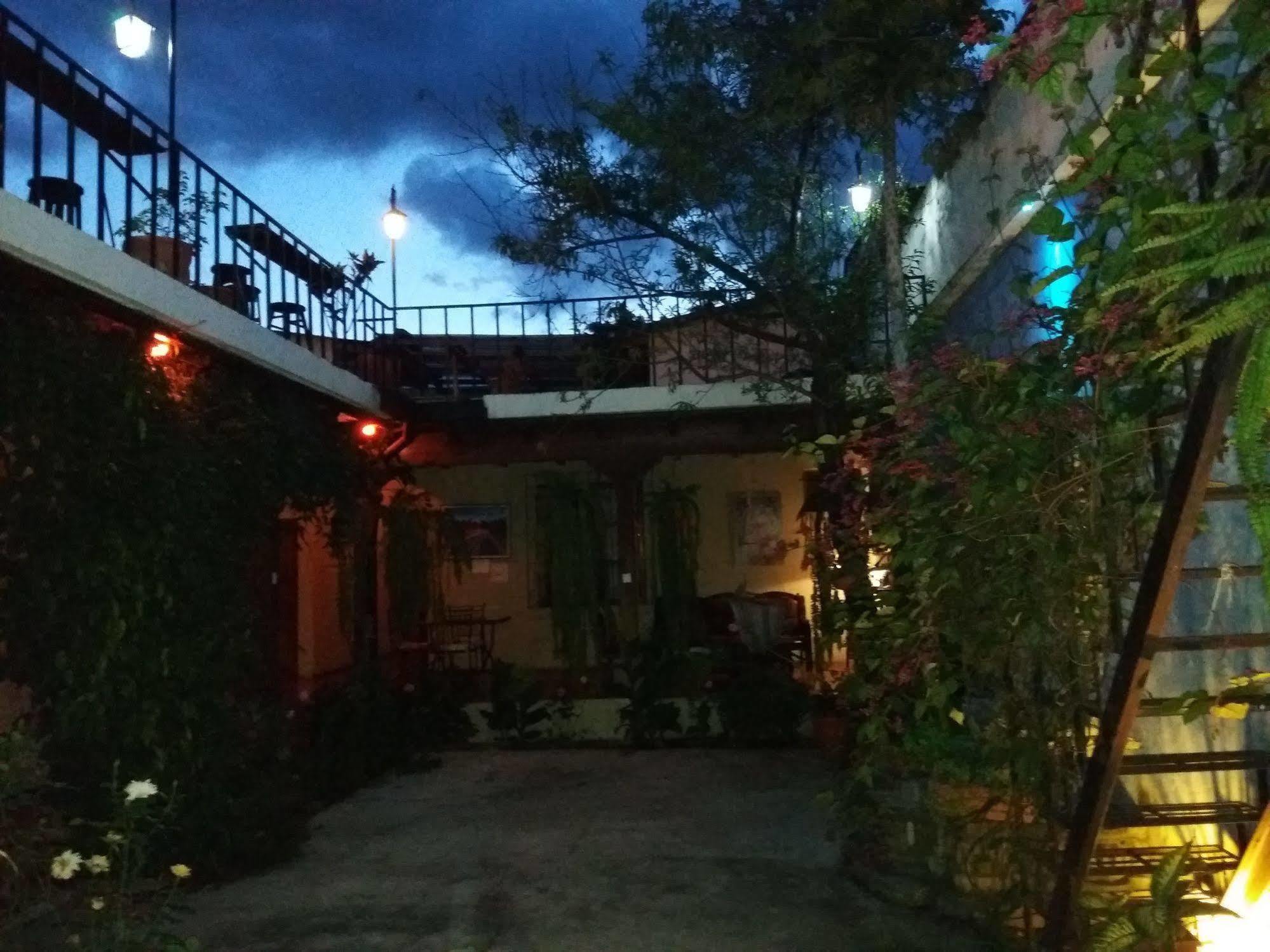 Dionisio Inn Antigua Exteriér fotografie
