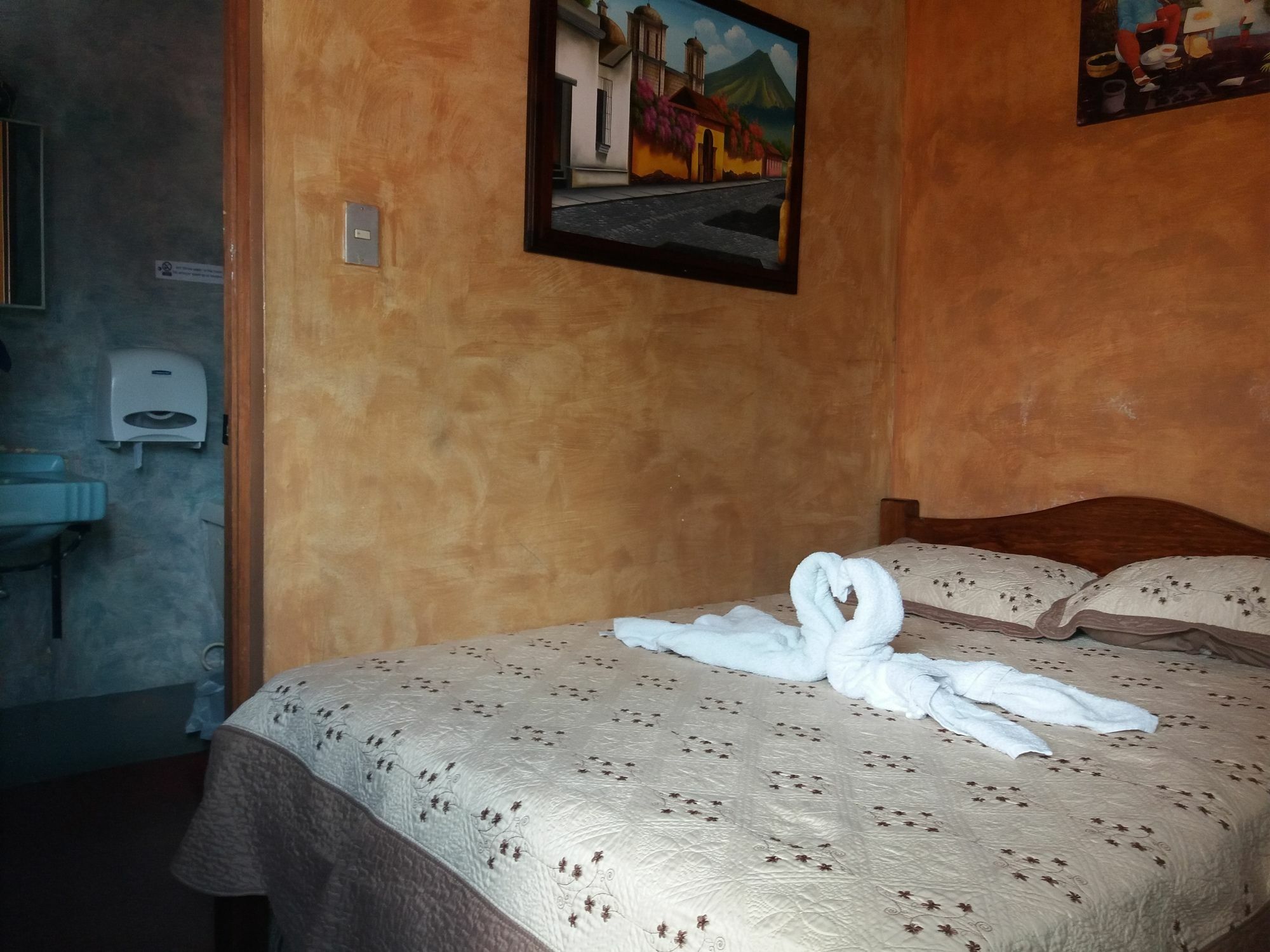 Dionisio Inn Antigua Exteriér fotografie