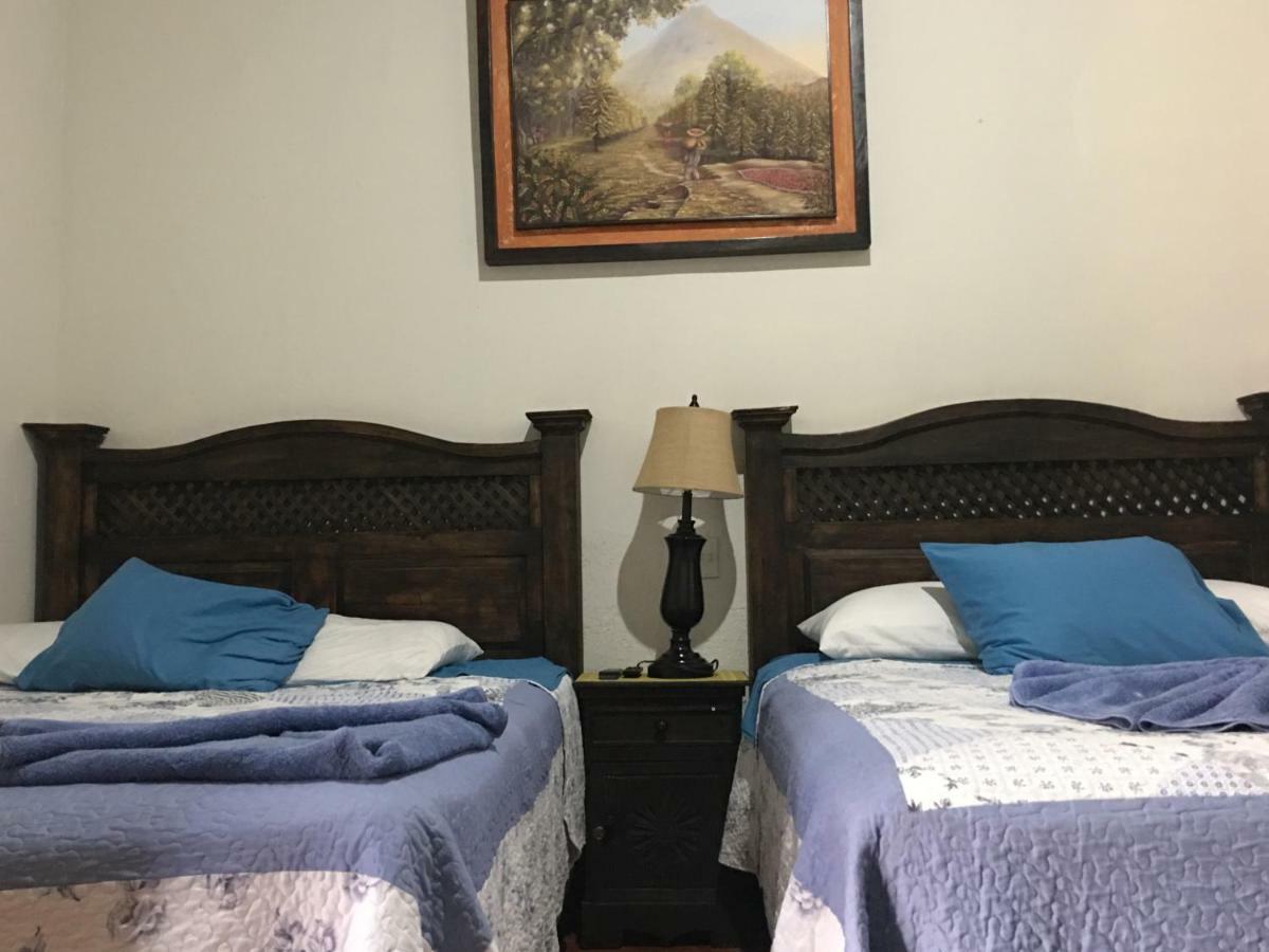 Dionisio Inn Antigua Exteriér fotografie