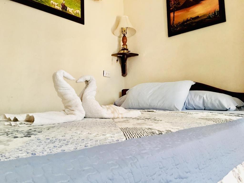 Dionisio Inn Antigua Exteriér fotografie